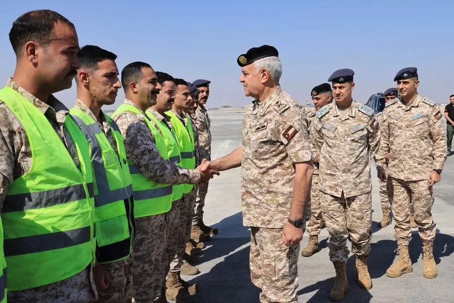 الحنيطي يزور قاعدة الشهيد الطيار موفق السلطي الجوية ومركز القيادة والسيطرة التابع