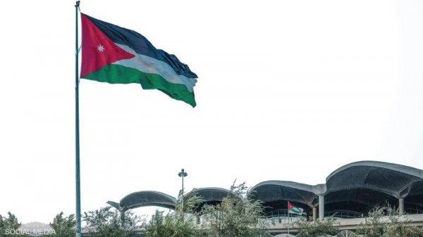 الأمانة ترفع العلم الأردني بمناسبة اليوم الوطني للعلم