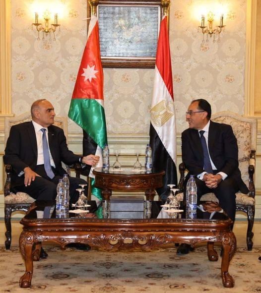 الخصاونة يصل إلى القاهرة لترؤُّس الوفد الأردني في اجتماعات اللَّجنة العُليا الأردنيَّة - المصريَّة المشتركة