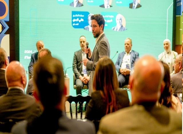 ولي العهد: يجب توفير بيئة تعليمية مناسبة وتطوير إمكانيات الشباب