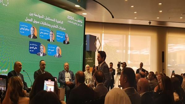 ولي العهد:توفير بيئة تعليمية مناسبة وتطوير إمكانيات الشباب.