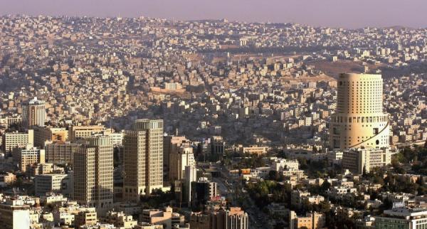 استمرار تأثير الكتلة الجافة والحارة الخميس والجمعة وبدء تراجعها السبت