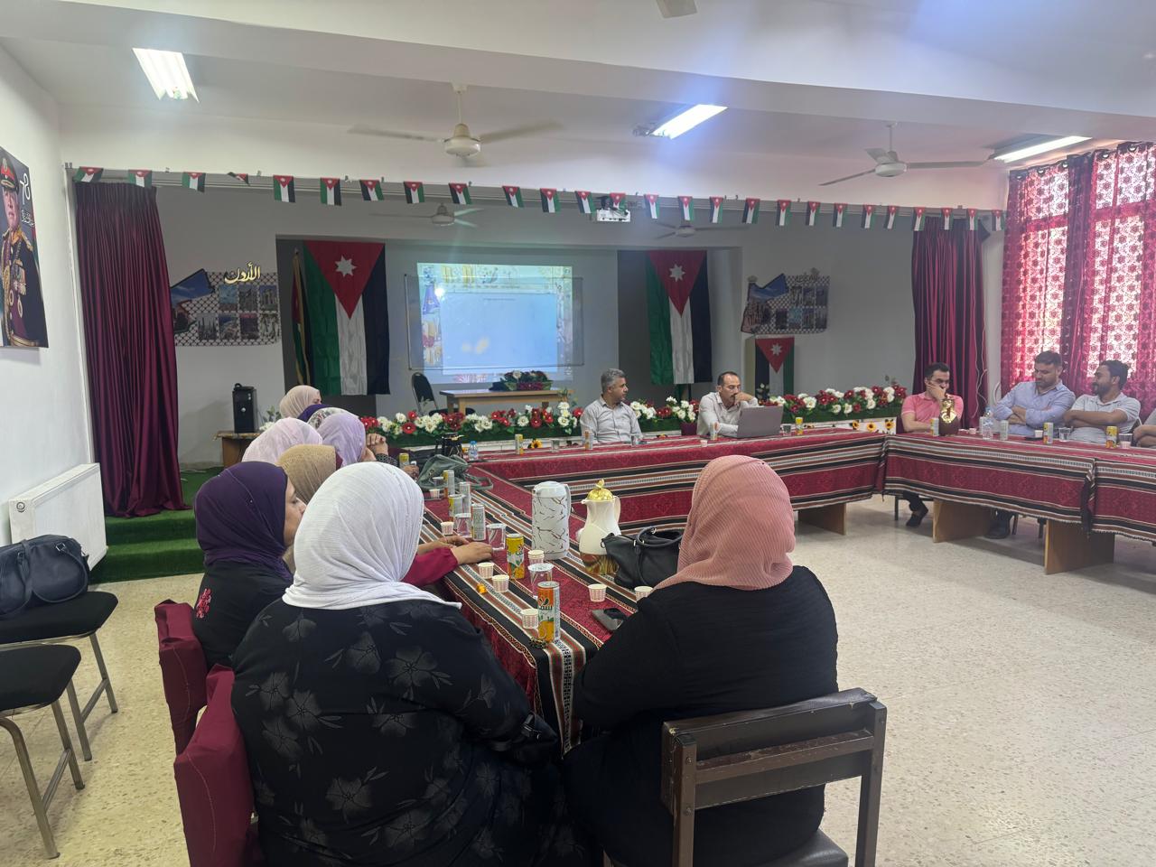 جلسة تعريفية بجائزة الحسين بن عبد الله للعمل التطوعي في قضاء برما