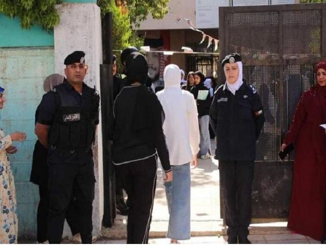 148968 طالبا وطالبة يتقدمون لامتحان