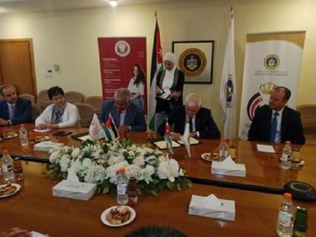 هيئة الأوراق المالية توقع مذكرة تفاهم مع الجامعة الأمريكية في مأدبا