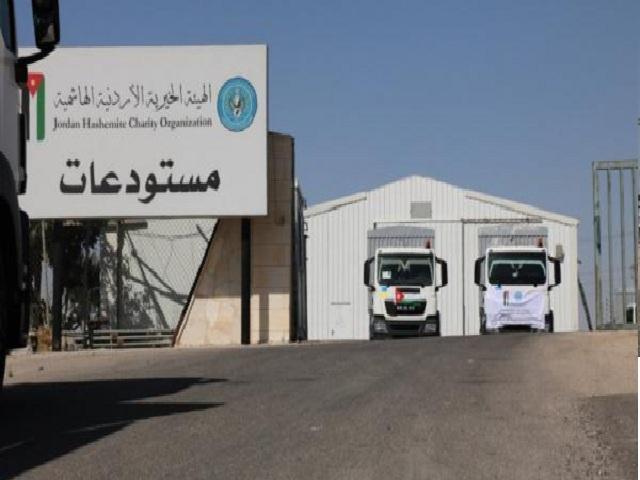 78 شاحنة مساعدات إنسانية أردنية عبرت إلى غزة