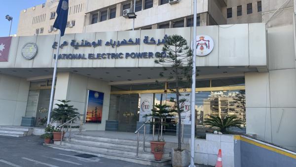 الحكومة تكسب قضية العطارات .. قرار بعدم إلزامها أو الكهرباء بتسديد التكاليف