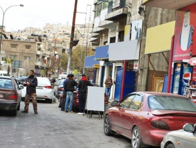 نظام جديد يمنع وقوف بائعي القهوة خارج المحل والتوصيل للمركبات
