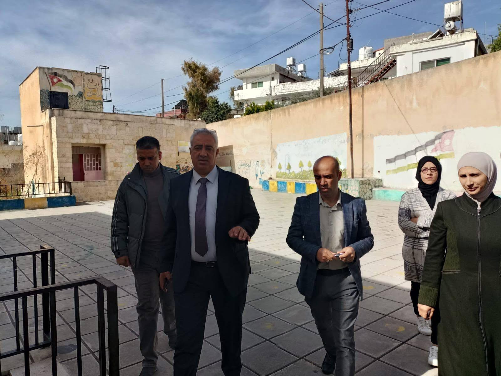 جويعد يتفقد مدرسة ذات النطاقين الأساسية المختلطة