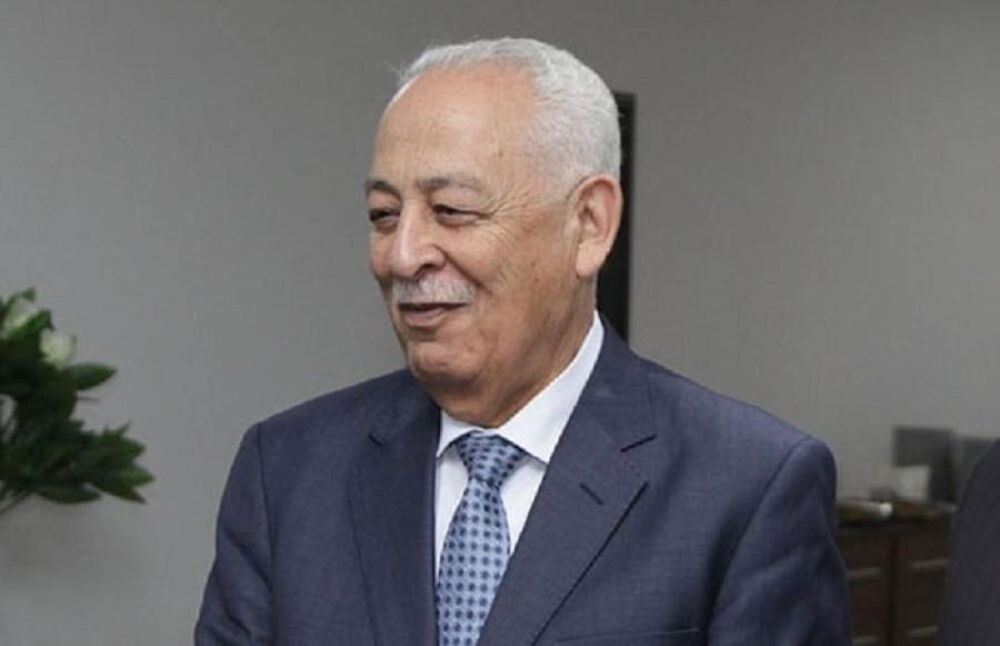 *العيسوي ينقل تمنيات الملك وولي العهد للوزير الطراونة بالشفاء العاجل