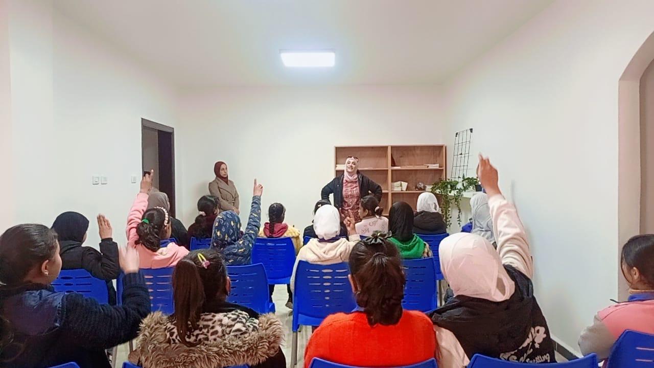 مركز شباب وشابات قضاء الموجب ينفذ محاضرة حول العادات والتقاليد والموروث الشعبي