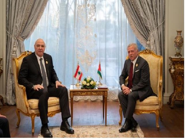 الملك يتلقى اتصالًا من الرئيس اللبناني