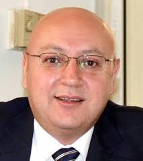 الأردن مزين بعسكر التاج
