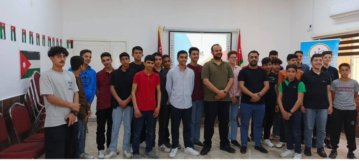 مركز شباب وشابات عنجرة ينظم ورشة تدريبية حول الذكاء الاصطناعي