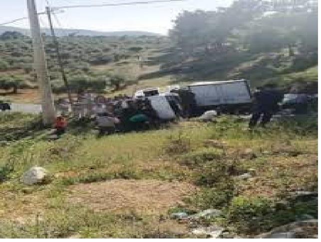 وفاتان و20  إصابة إثر حادث تصادم في جرش