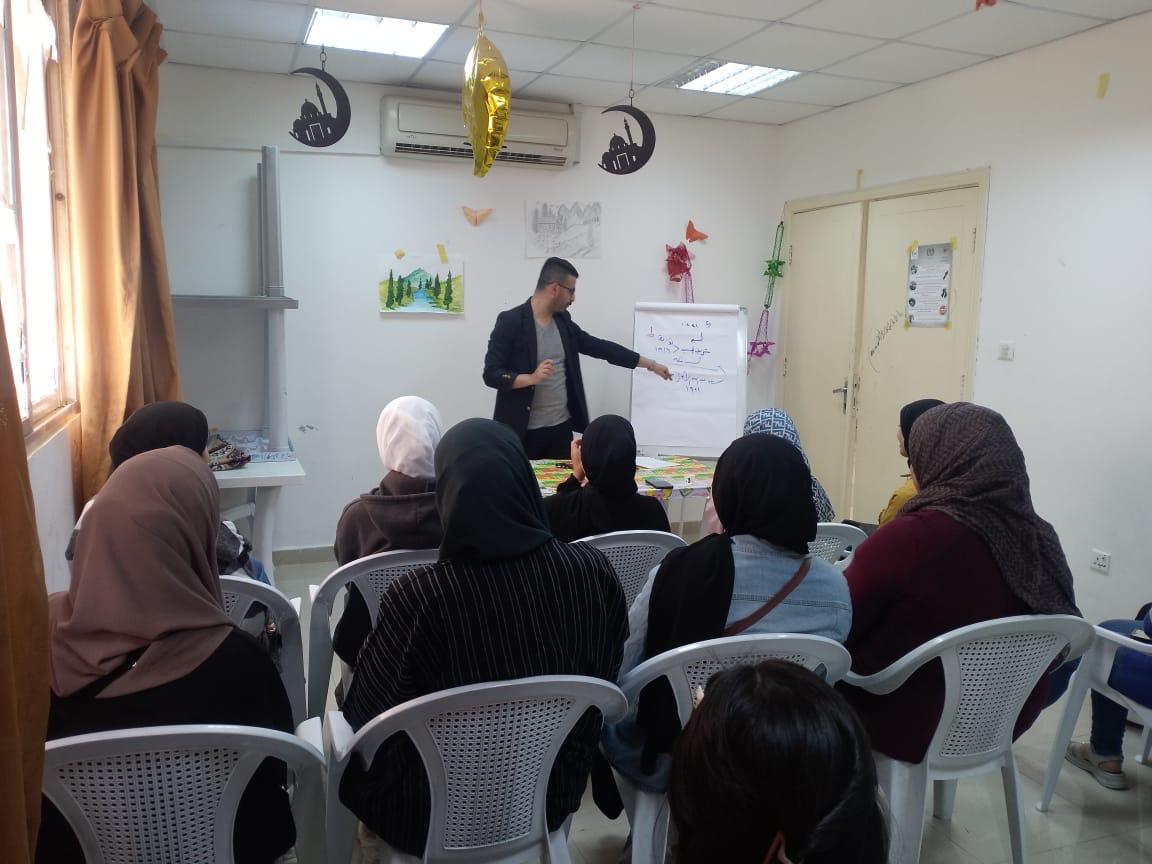 مركز شابات المزار الشمالي ينفذ ورشة عمل حول منظومة العمل السياسي والإداري في الأردن