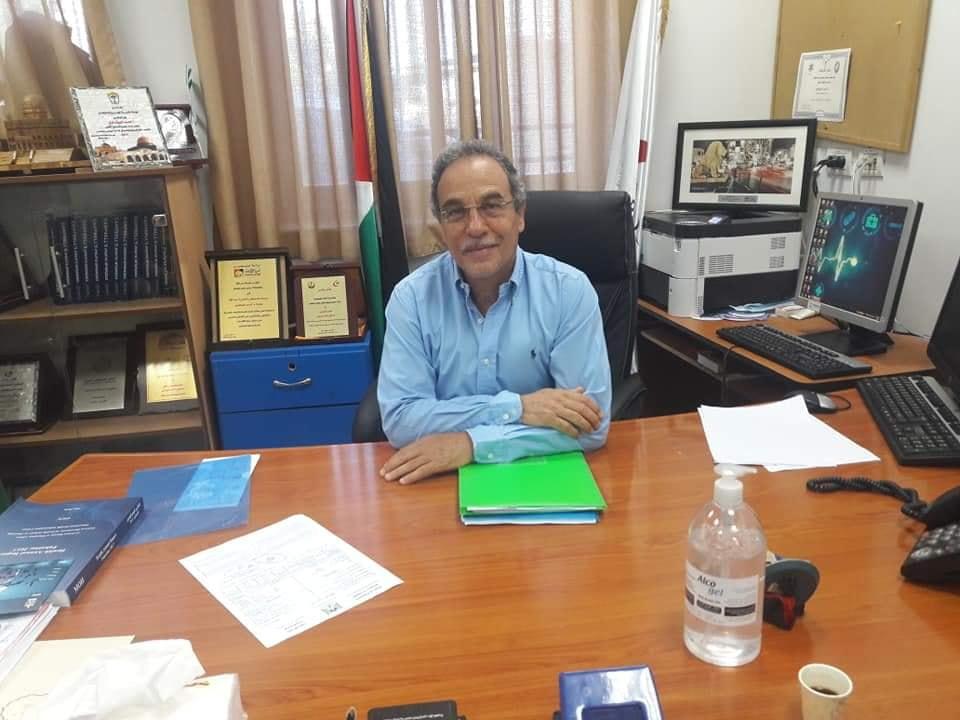 البرفسور احمد دروزة .... عشرون عام من العطاء المتواصل في وطنه الأم فلسطين