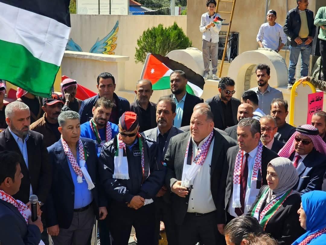 بلدية كفرنجة تهنئ بيوم العمال