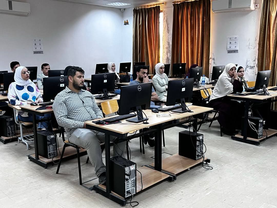 كلية العلوم تنظم ورشة عمل حول الاستعداد لامتحان الكفاءة