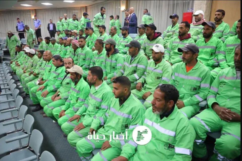 أبو رمان : العمل النيابية تحتفل بعيد العمال بتكريم 