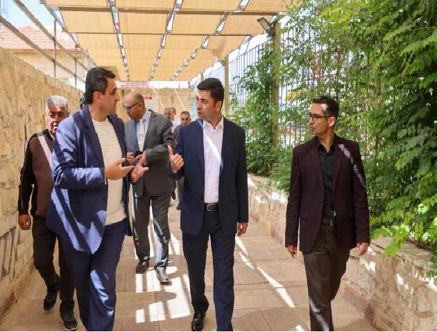  أمين عام الشباب في زيارة تفقدية مفاجئة لمرافق محافظة الزرقاء