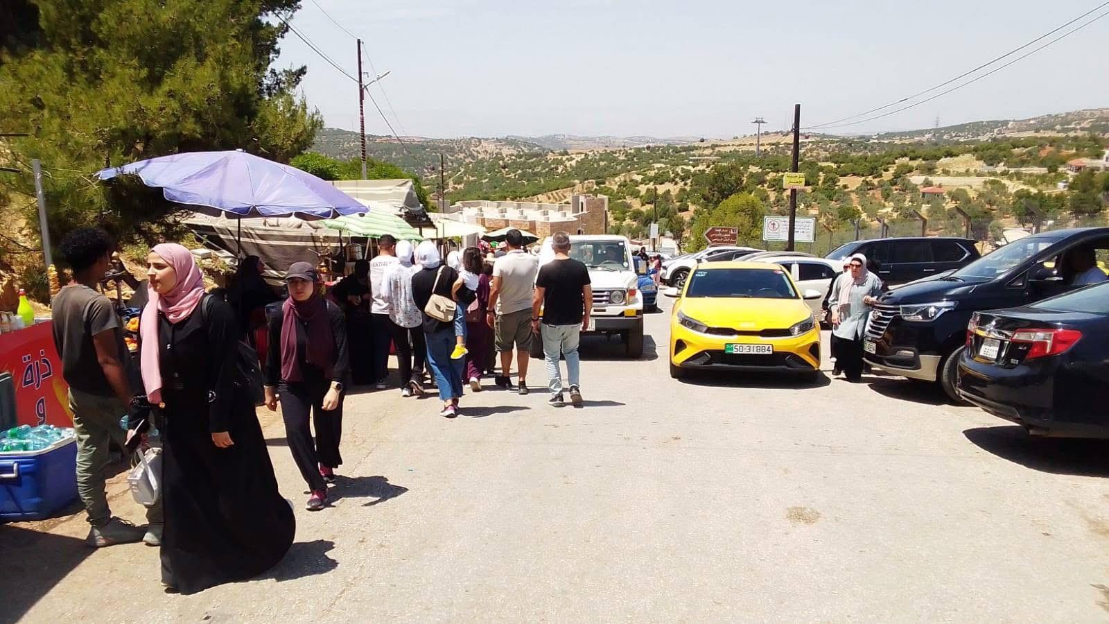 عجلون تشهد حركة سياحية نشطة في مواقعها الطبيعية