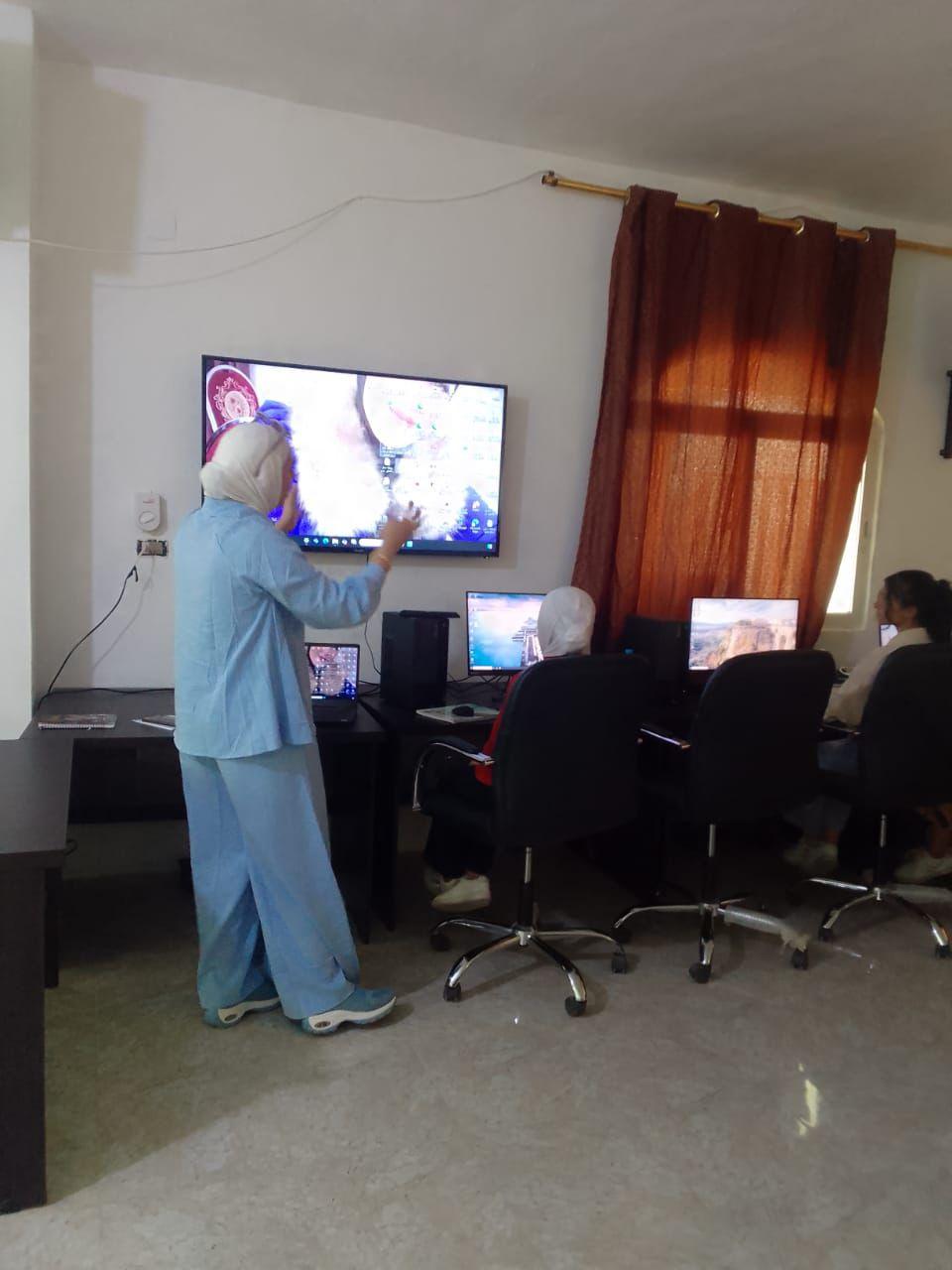 اختتام دورة أساسيات الحاسوب في مركز شباب وشابات الجزازة