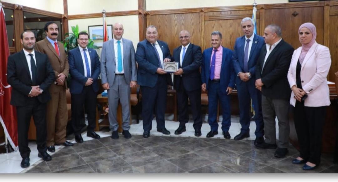 المومني من جامعة الزرقاء:يؤكد ضرورة تطوير المسار المهني للصحفيين داخل مؤسسات الإعلام
