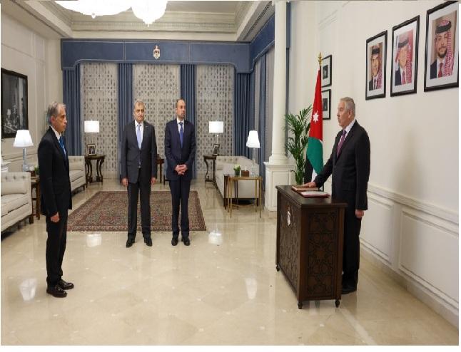 المجالي يؤدي القسم القانوني أمام رئيس الوزراء