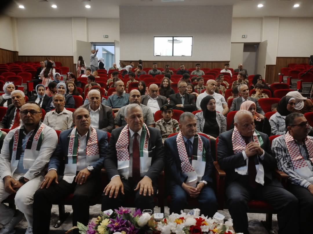عجلون :النوايسه يرعى احتفال رايات والثقافة وجمعية البيئة بعيد الاستقلال..صور