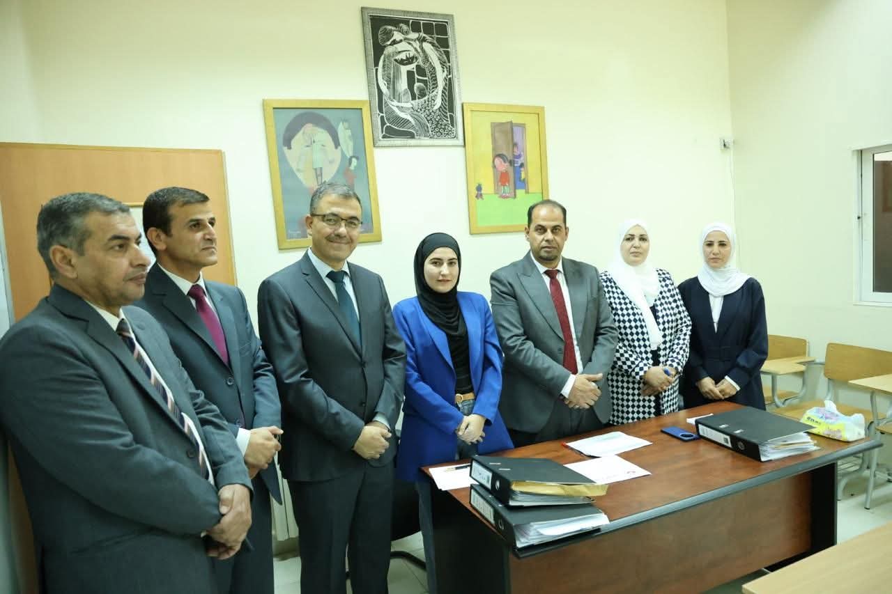 رئيس جامعة عجلون الوطنية يتابع جانبًا من مناقشات التدريب الميداني لطلبة الإرشاد