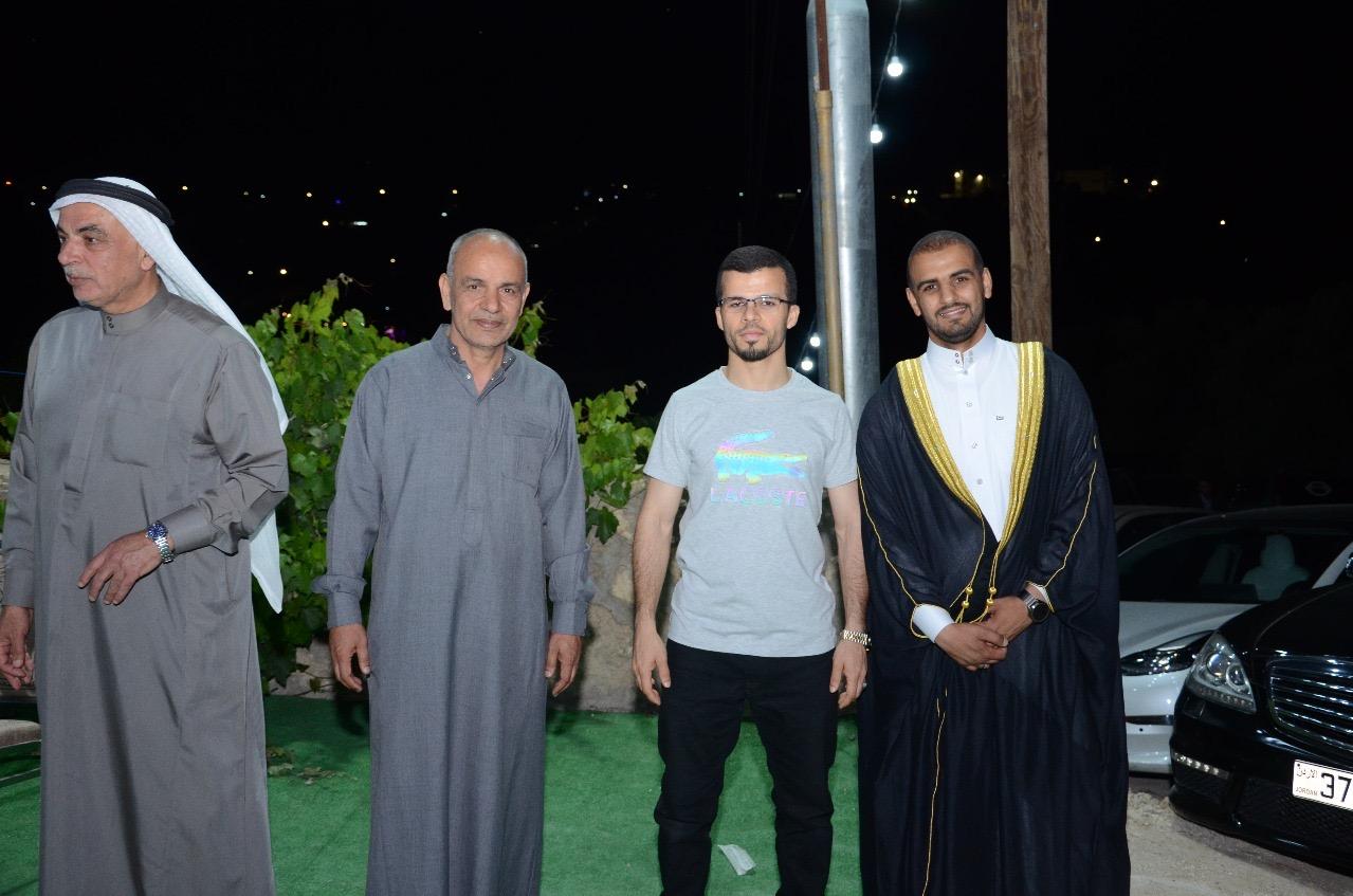 الحاج عمر شاهر ابو حمور يولم بمناسبة زفاف نجله المهندس راشد