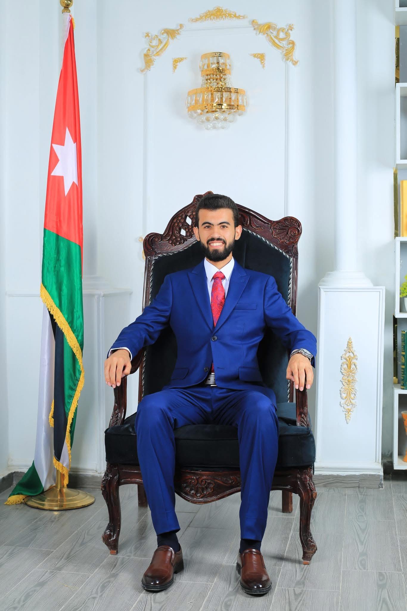 الزميل علي الخالدي…مبارك تخرج نجلك