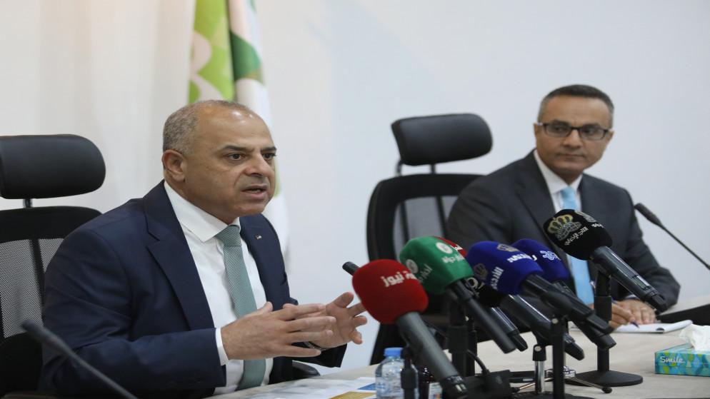 الحكومة تفكر بإصدار نظام موحد لإدارة الموارد البشرية للبلديات