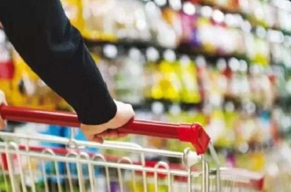 الصناعة والتجارة: مخزون استراتيجي وفير من مختلف السلع وخاصة الغذائية