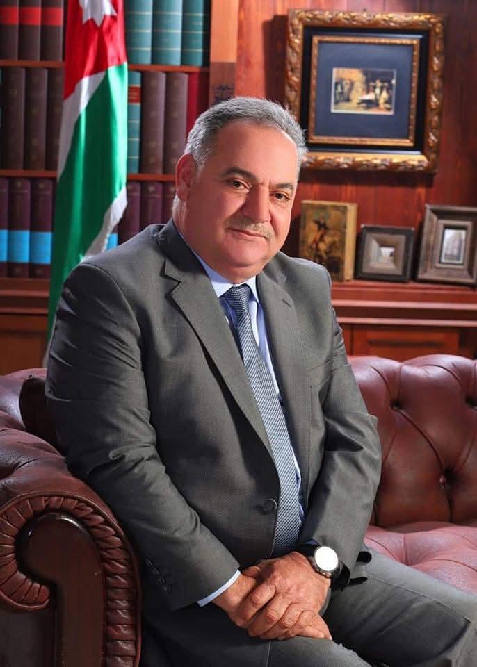سعادة الشيخ فيصل نعيمات...يستحق شهاده التميز والإبداع في خدمه بلديه معدي الجديده..