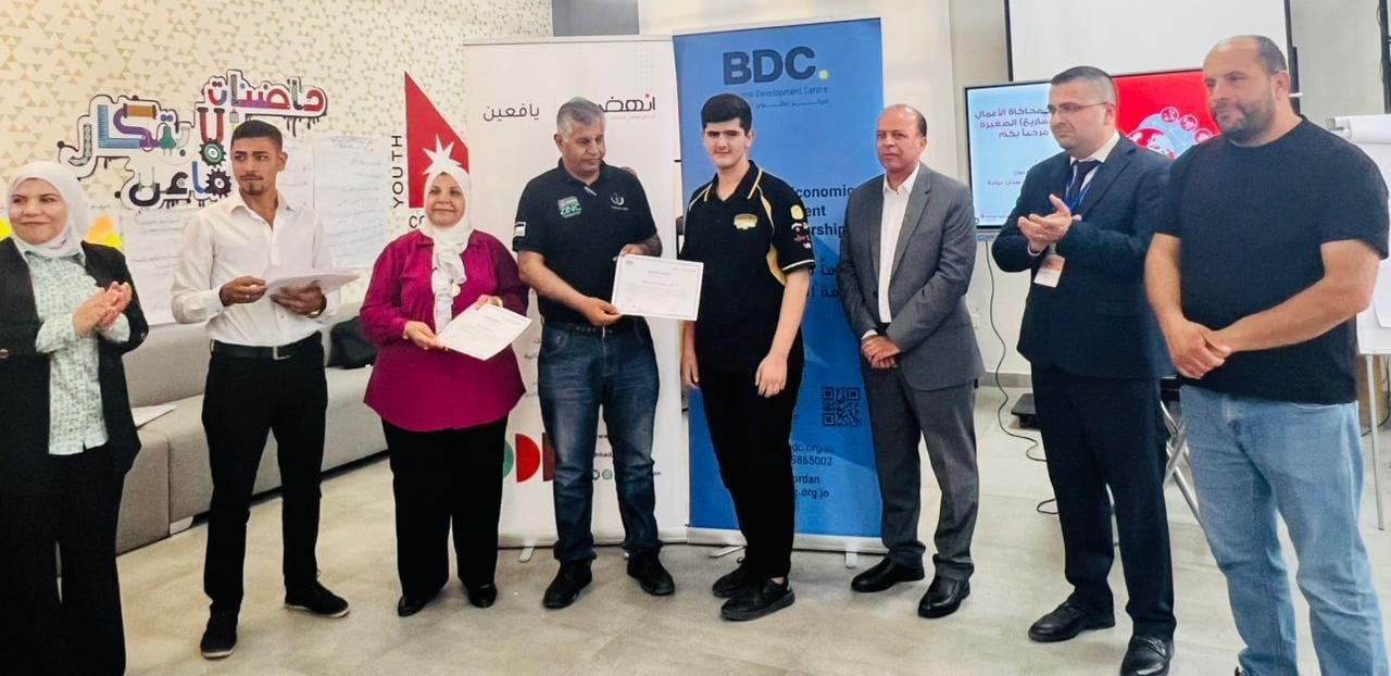مركز شابات عجلون ينفذ برنامجاً تدريبياً حول 