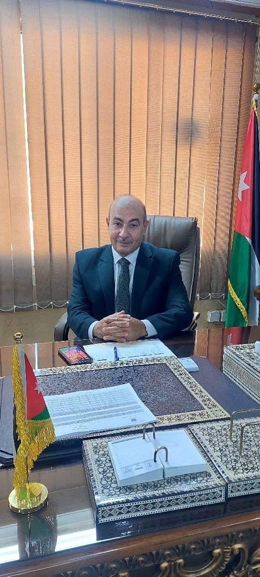 البشابشة يباشر عمله رئيساً للجنة بلدية عجلون الكبرى(صور)