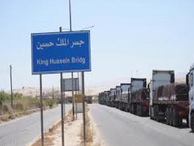 الأردن يستأنف إرسال القوافل الإغاثية إلى قطاع غزة