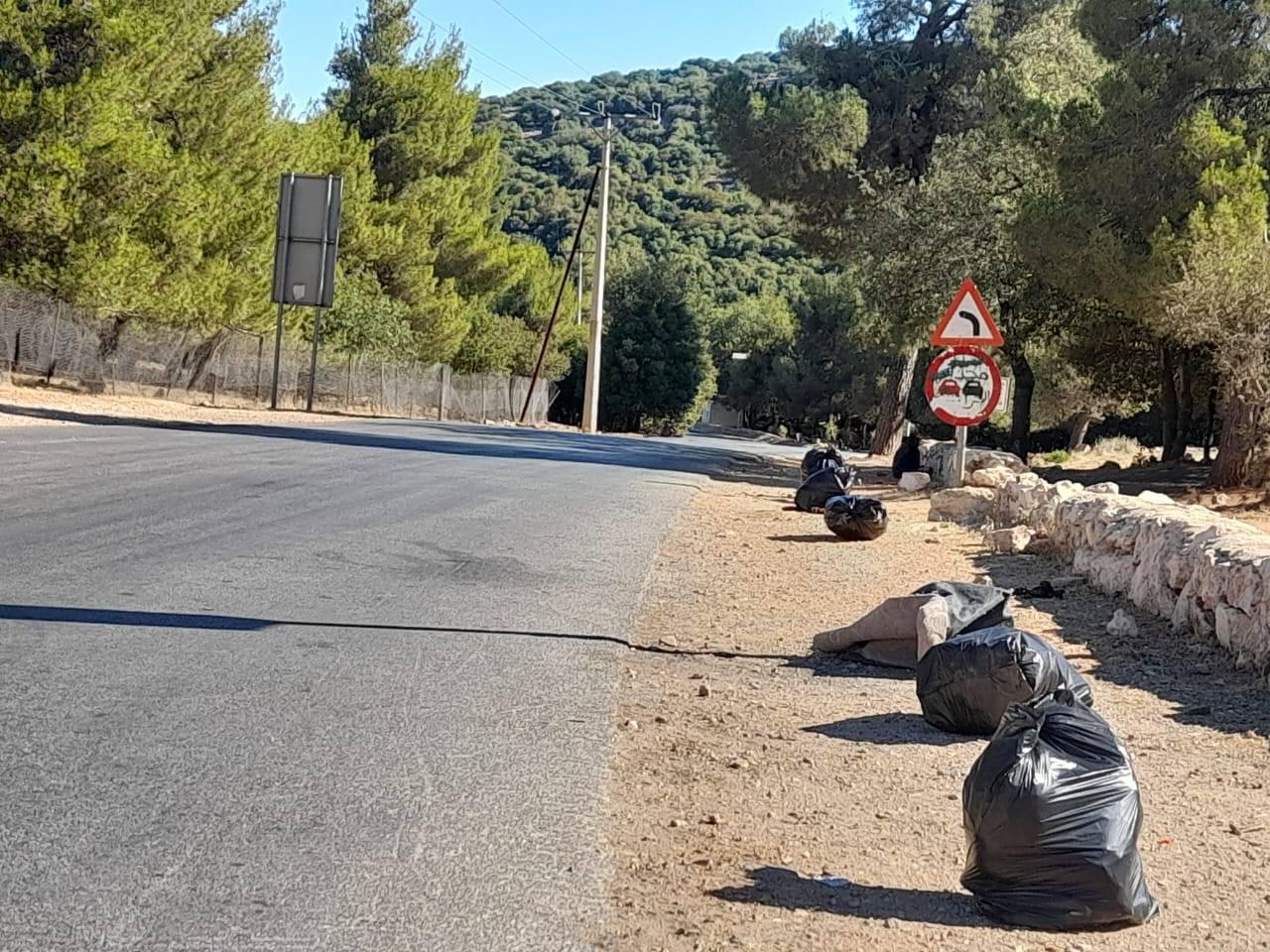 عجلون :حملات نظافة مكثفة على كافة الطرق الرئيسية والفرعية والمناطق السياحية