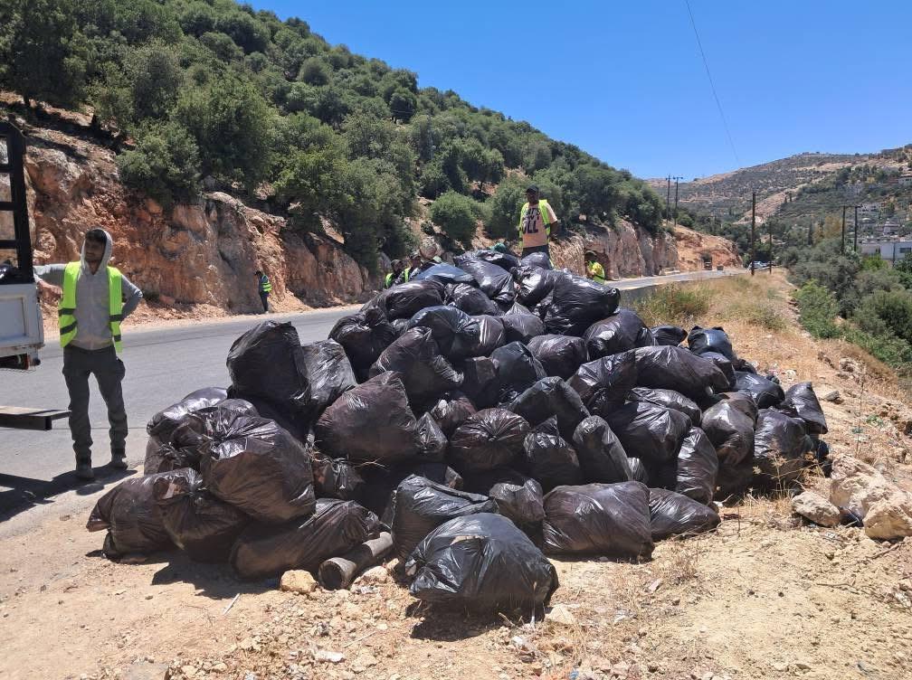 عجلون: حملة بيئية لطريق عين البستان