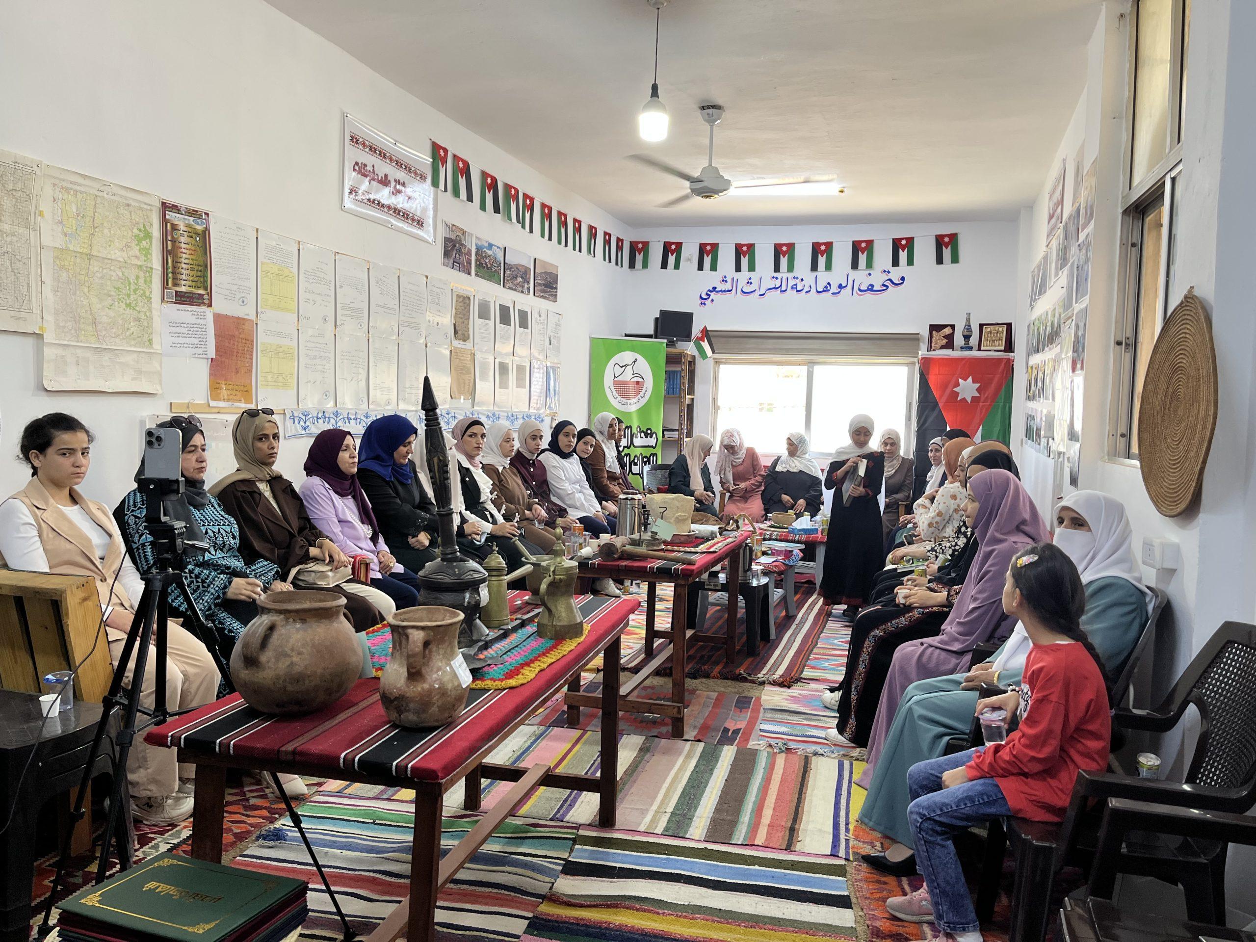 عجلون :معرض الحياة الشعبية في الوهادنة توثيق للتراث وتعزيز للهوية الوطنية(صور)