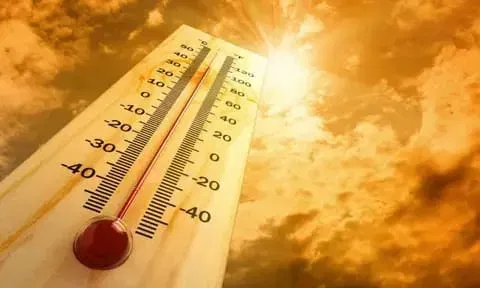 السبت .. أجواء جافة وحارة وتحذيرات من التعرض للشمس