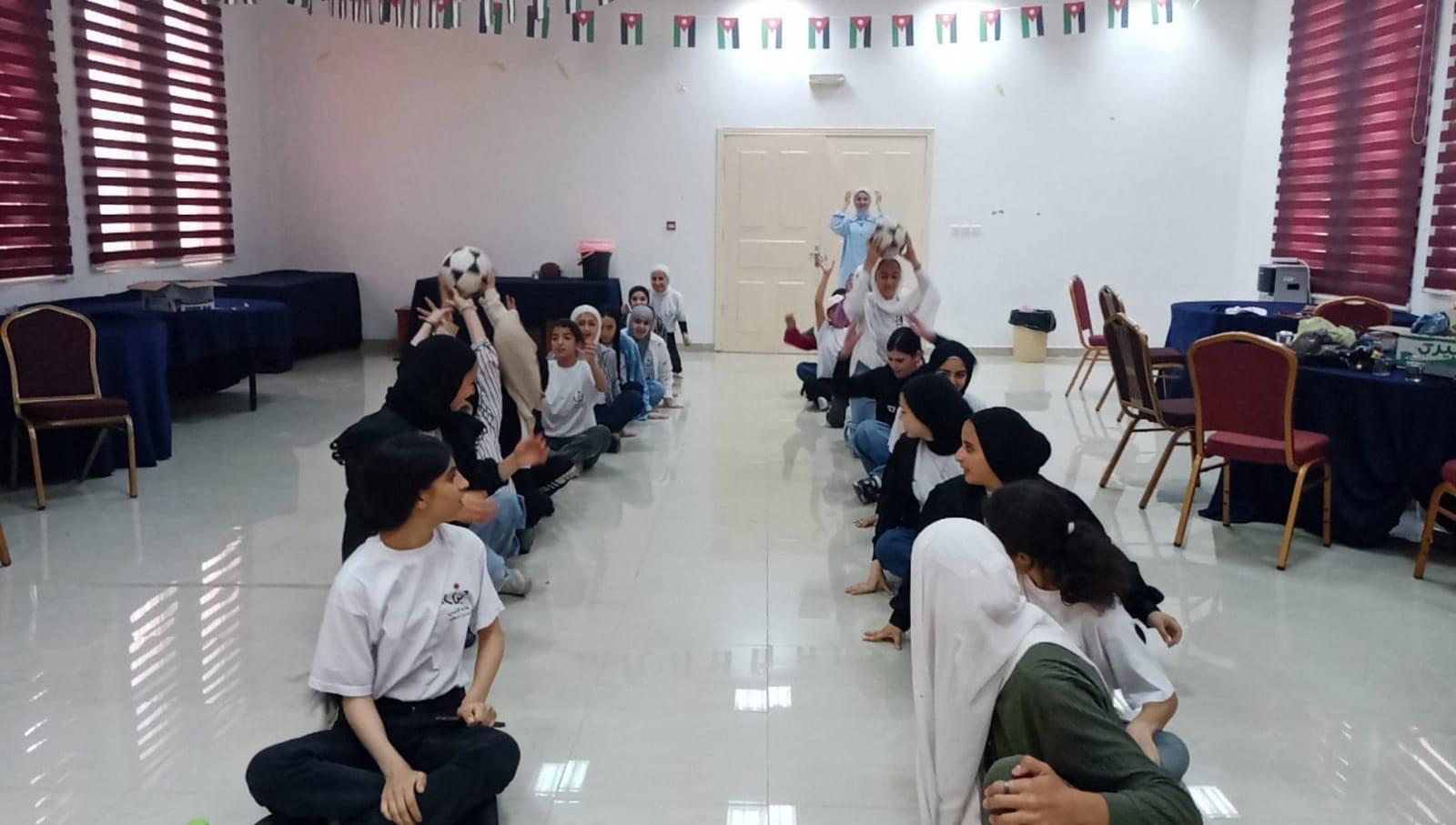 اختتام معسكر النشاط الرياضي والبدني ضمن معسكرات الحسين للعمل والبناء 2025 في مركز شابات المزار الشمالي