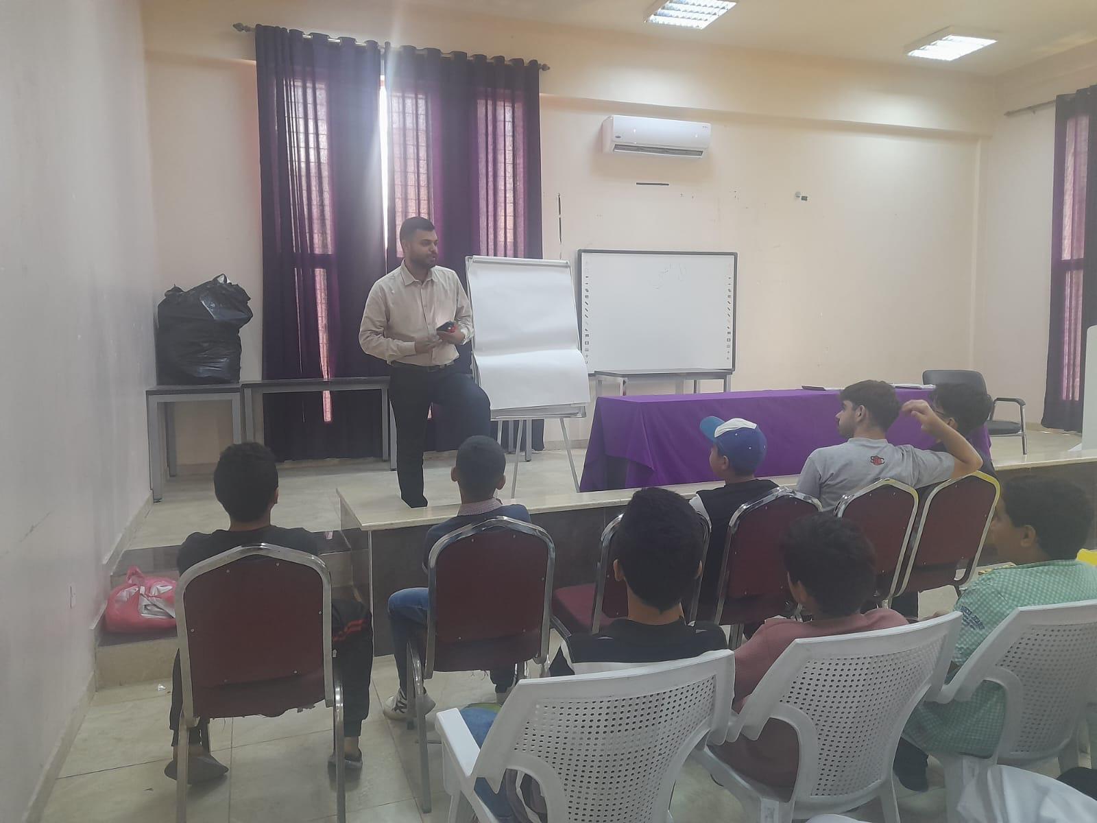 مركز شباب وشابات الصريح المدمج ينفذ دورة تدريبية في الرياضيات