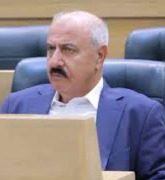 رجال كتبوا التاريخ بمداد العطاء