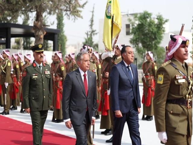 حسان يستقبل رئيس الوزراء المصري قبيل اجتماعات اللجنة العُليا الأردنية - المصرية