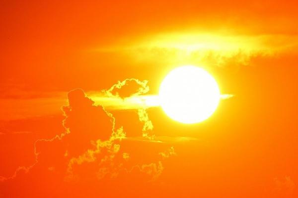 الثلاثاء .. موجة حارة وأمطار متوقعة مع ساعات الظهيرة