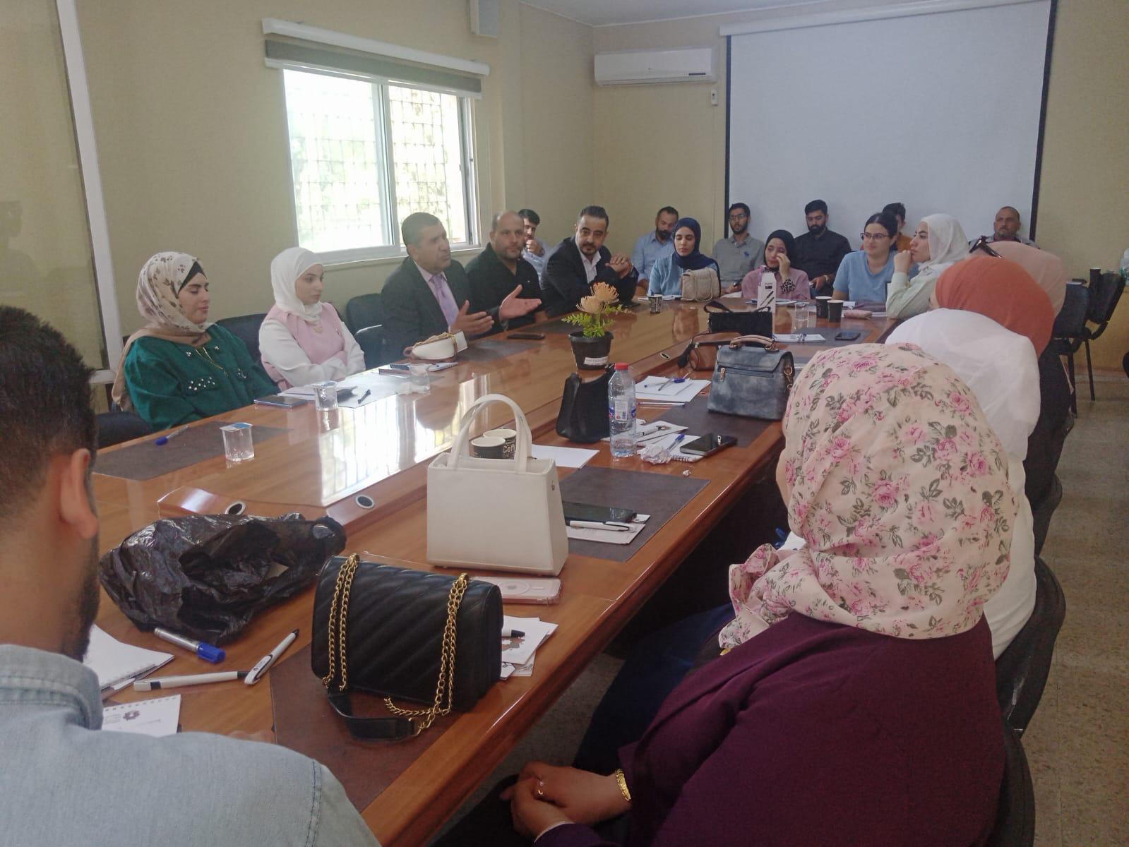 ثلاث جلسات تعريفية بجائزة الحسين بن عبدالله الثاني للعمل التطوعي في عجلون