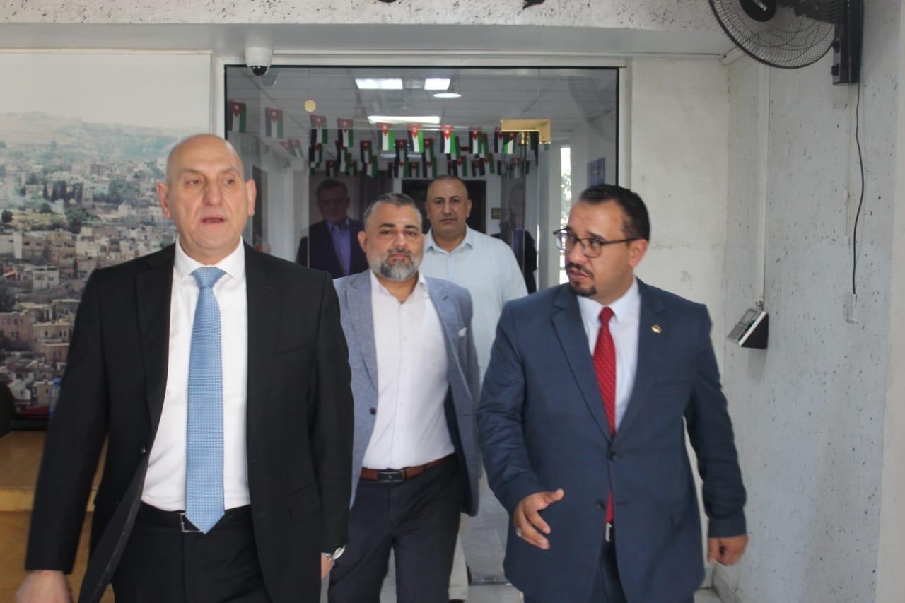 الشبول يزور مركز صحي السلط والرقمي